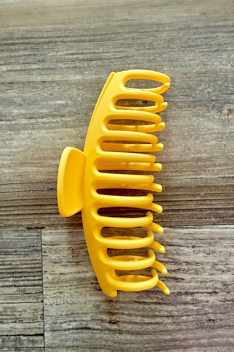 Jumbo Hair Claw Clip in Sev Colors