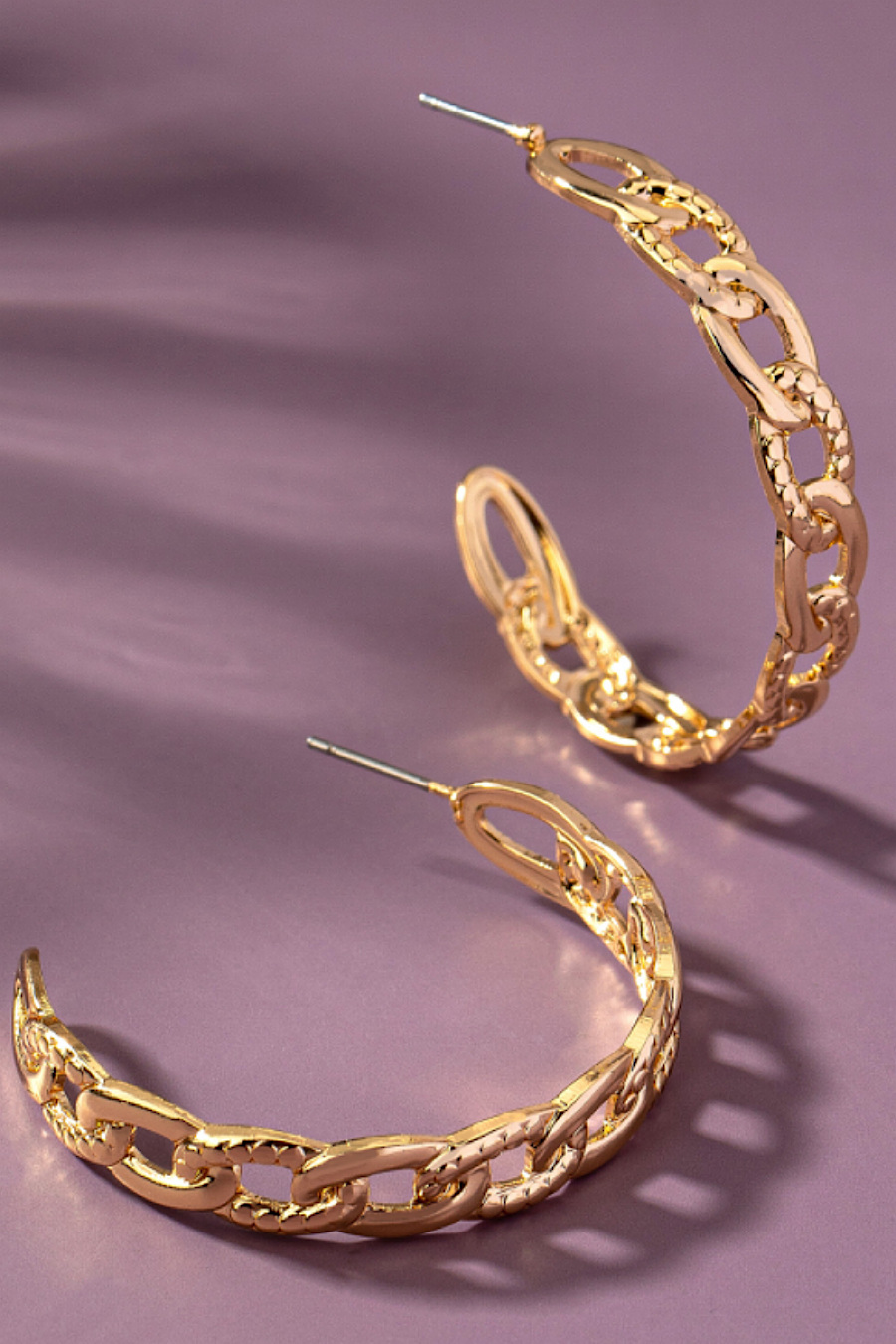 Textured Link Chain Hoop Earrings in Gold