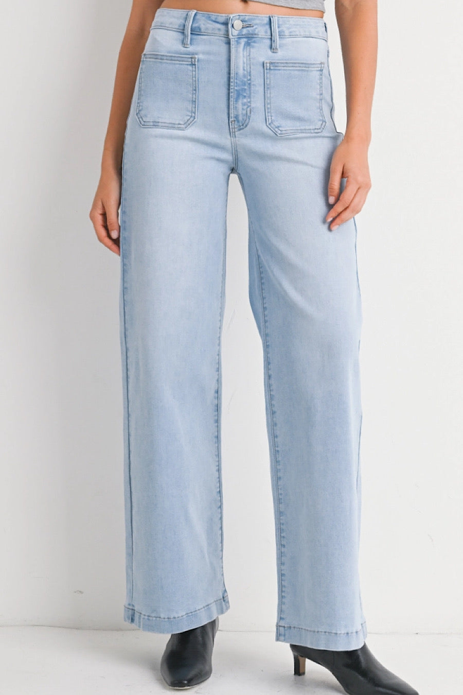 Perfect Form Mini Patch Pocket Wide Leg Jeans