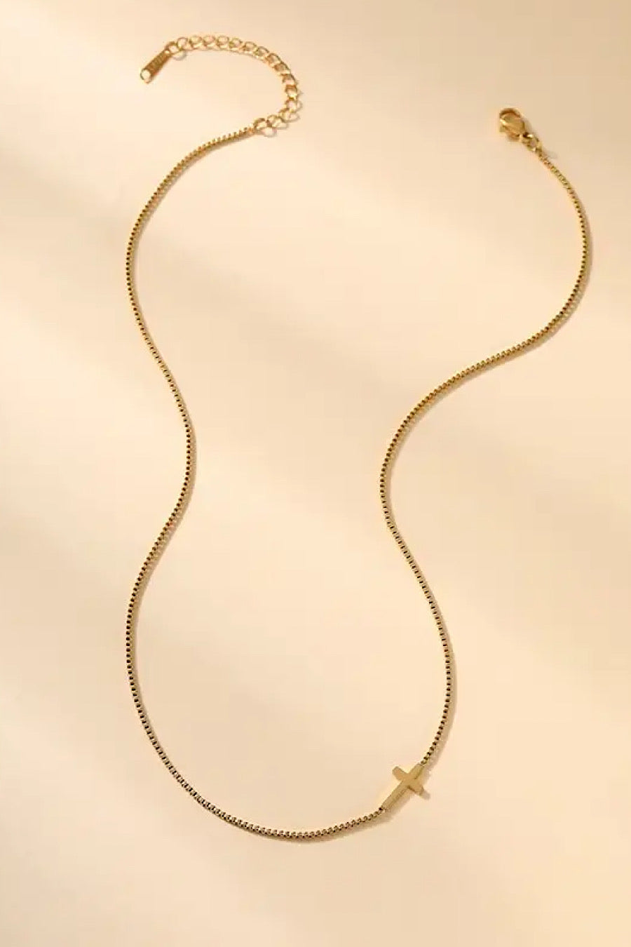 Sideway Cross 18k Necklace in Gold