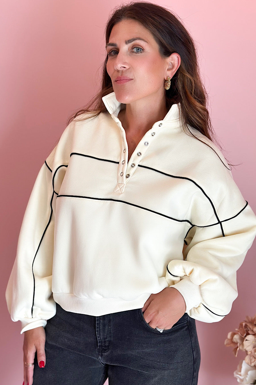 Straight & Narrow Contrast Piping Sweatshirt
