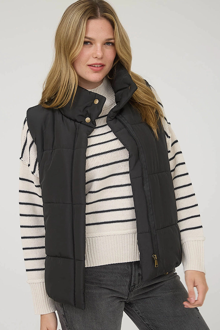 Campfire Zip Up Puffer Vest in Black