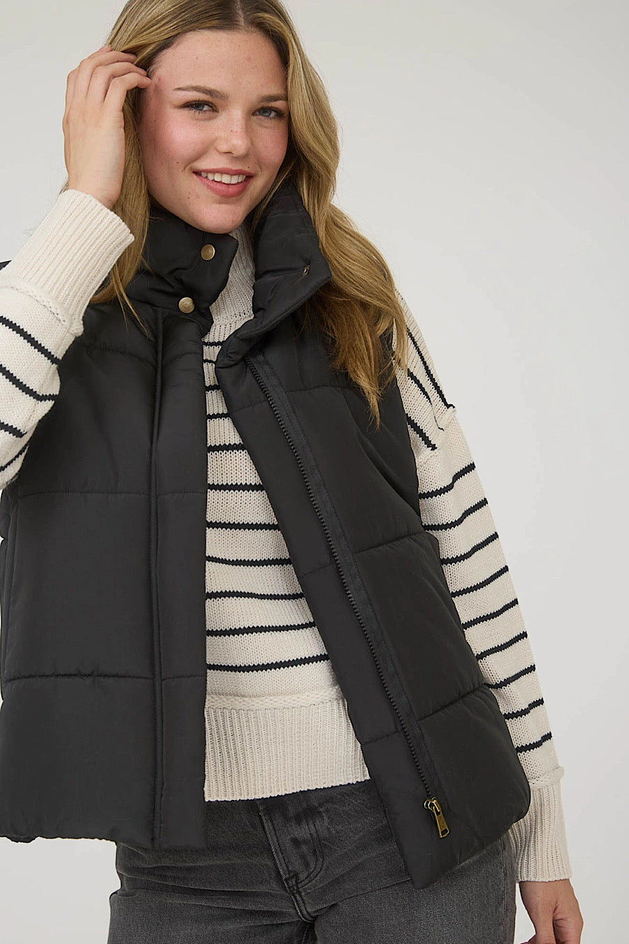 Campfire Zip Up Puffer Vest in Black