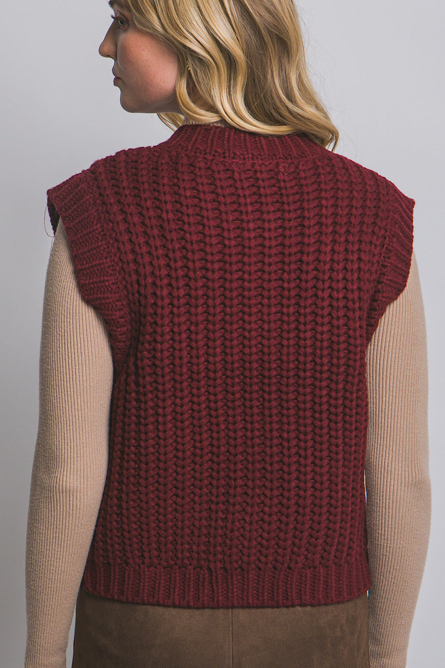 Early Chill Chunky Knit Sleeveless Sweater Vest