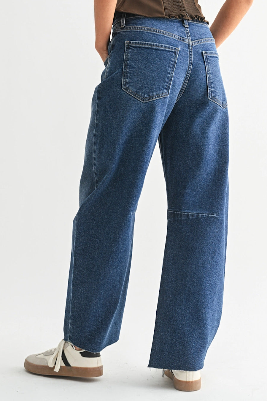 Clear Waters Barrel Jeans in Dark Wash