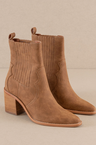 Addison Paneled Western Boot Camel Brown