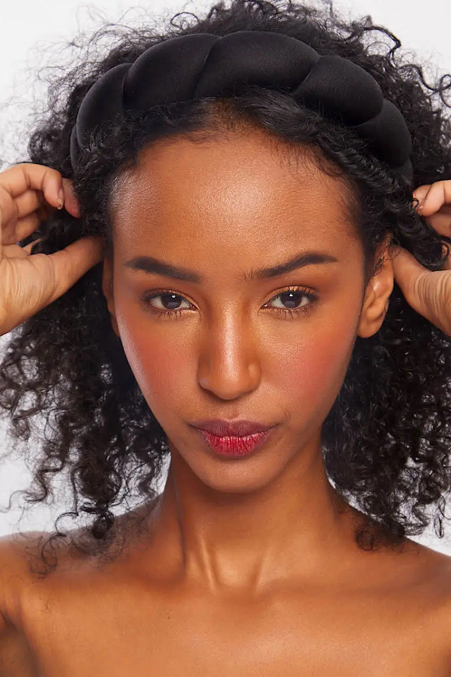 Kitsch Fabric Puffy Scalloped Headband Black