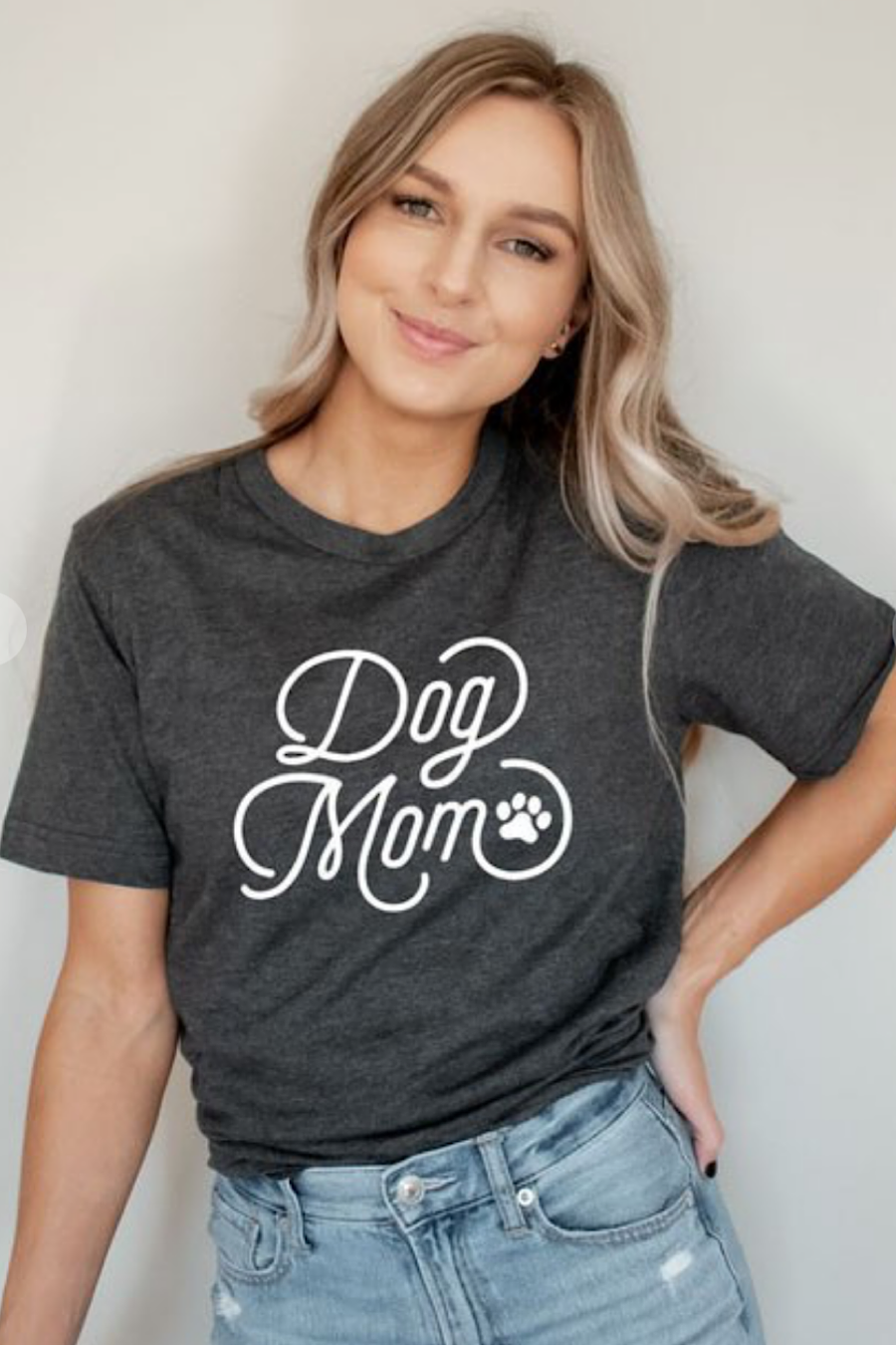 Dog Mom Graphic T-Shirt