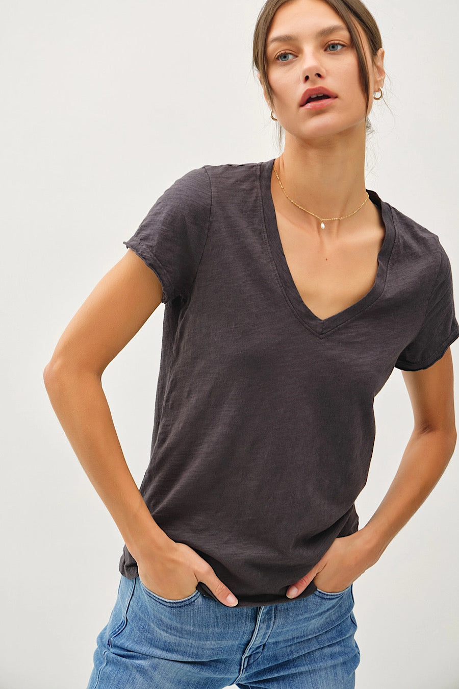 Classic Raw Trim V-Neck T-Shirt Charcoal