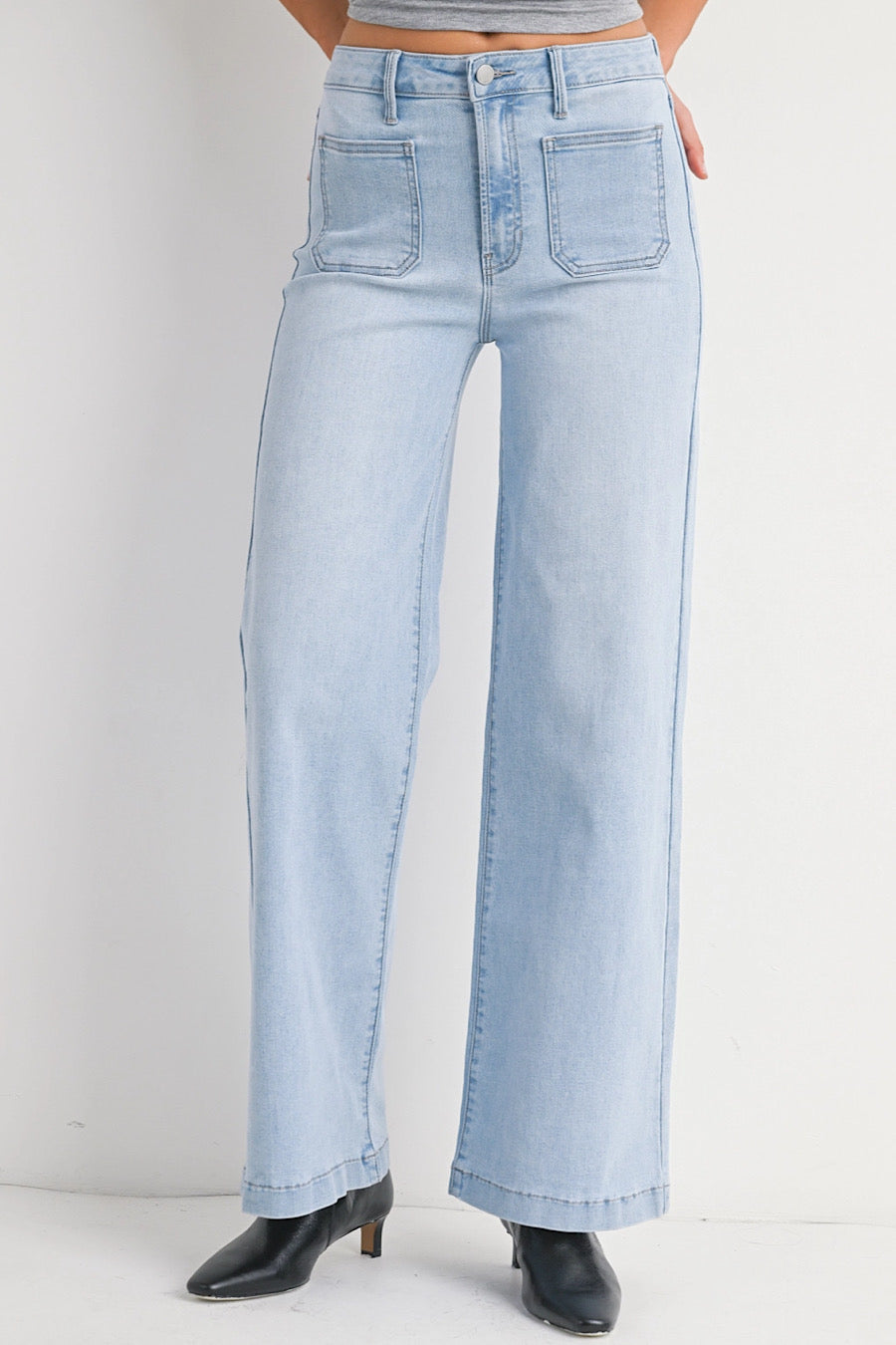 Perfect Form Mini Patch Pocket Wide Leg Jeans