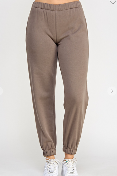 Classic Sweatpant Joggers in Fossil