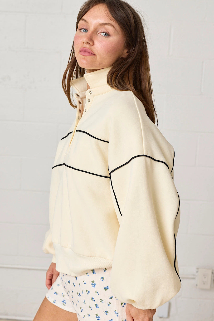 Straight &amp; Narrow Contrast Piping Sweatshirt