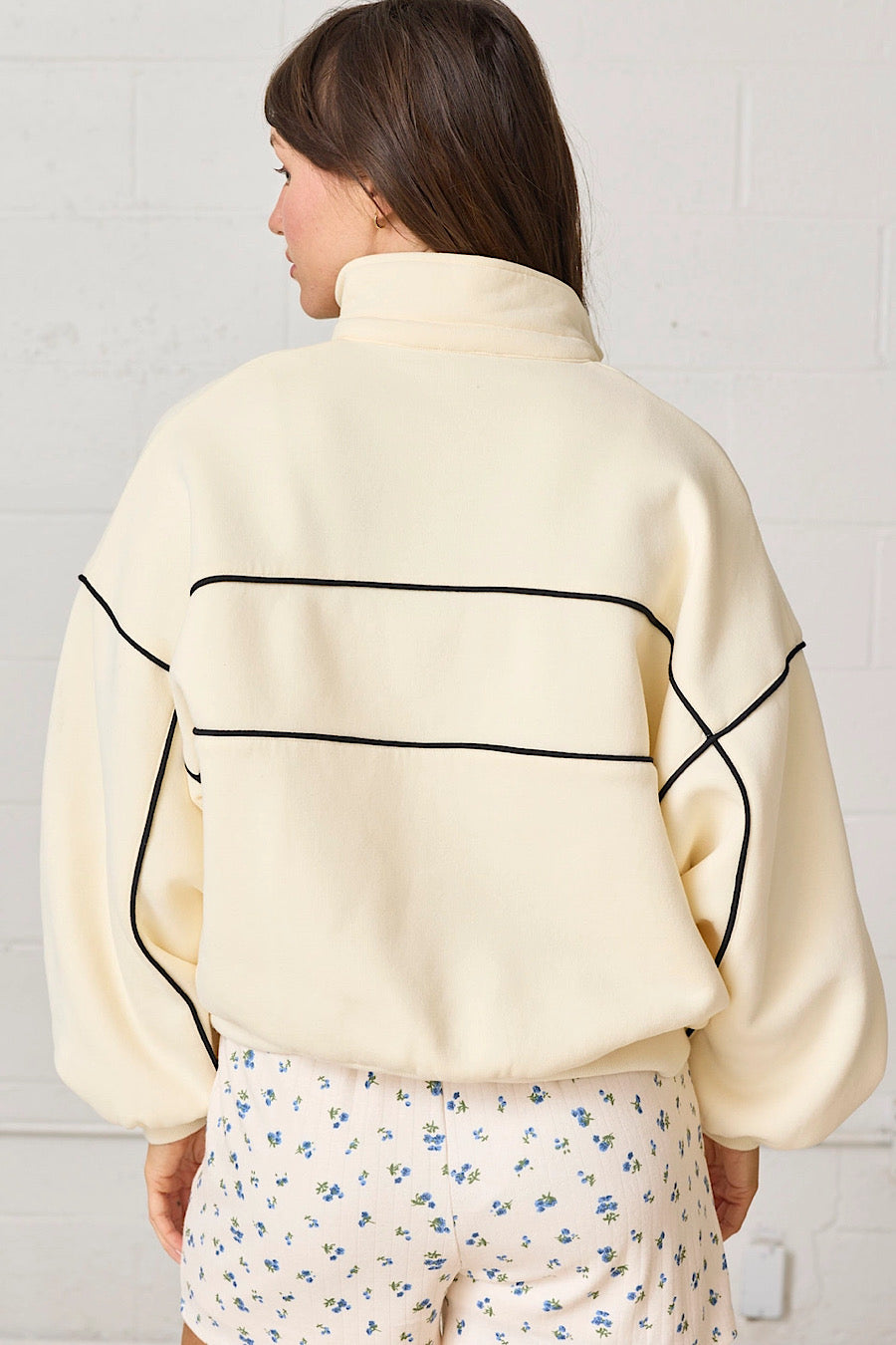 Straight &amp; Narrow Contrast Piping Sweatshirt