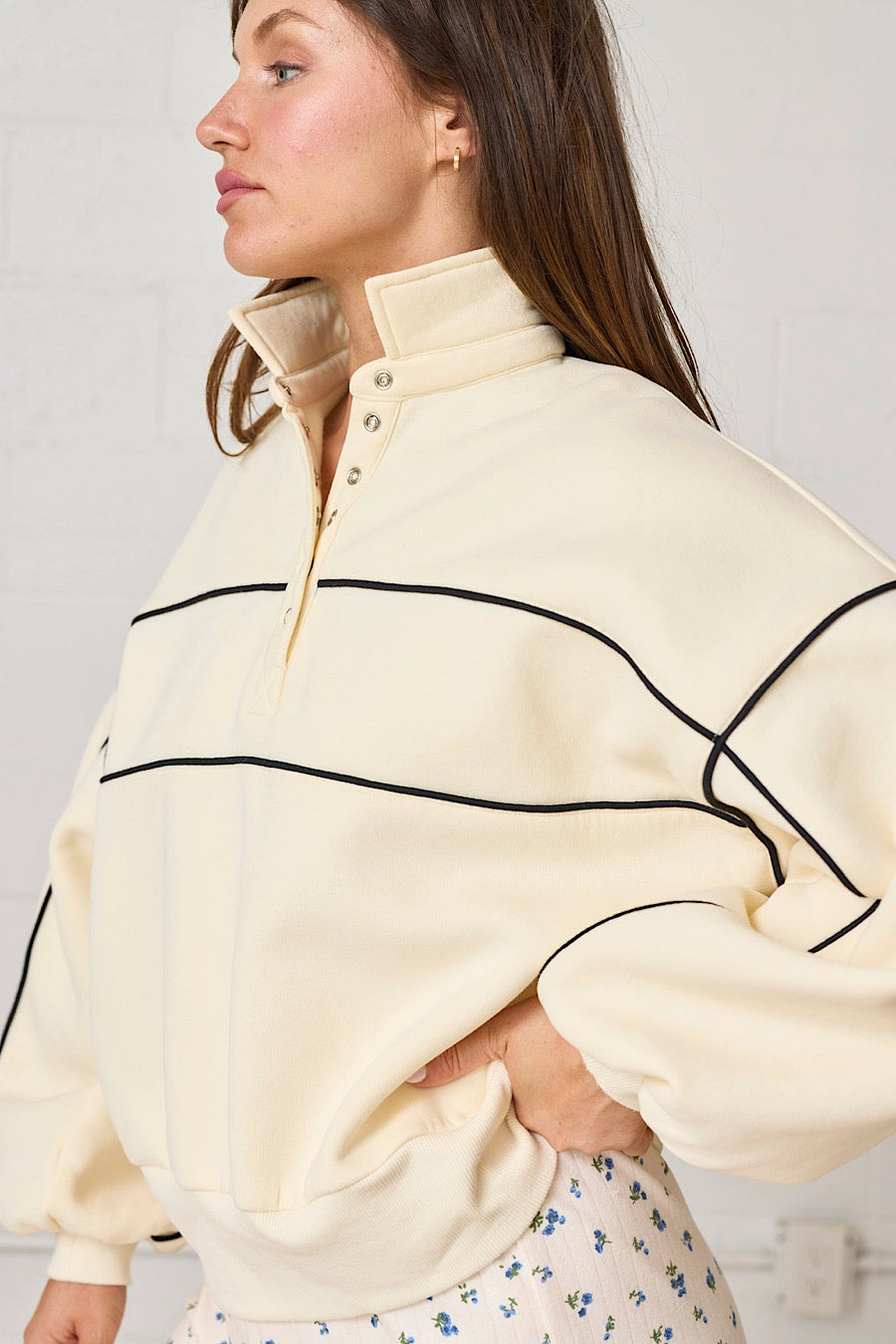 Straight &amp; Narrow Contrast Piping Sweatshirt