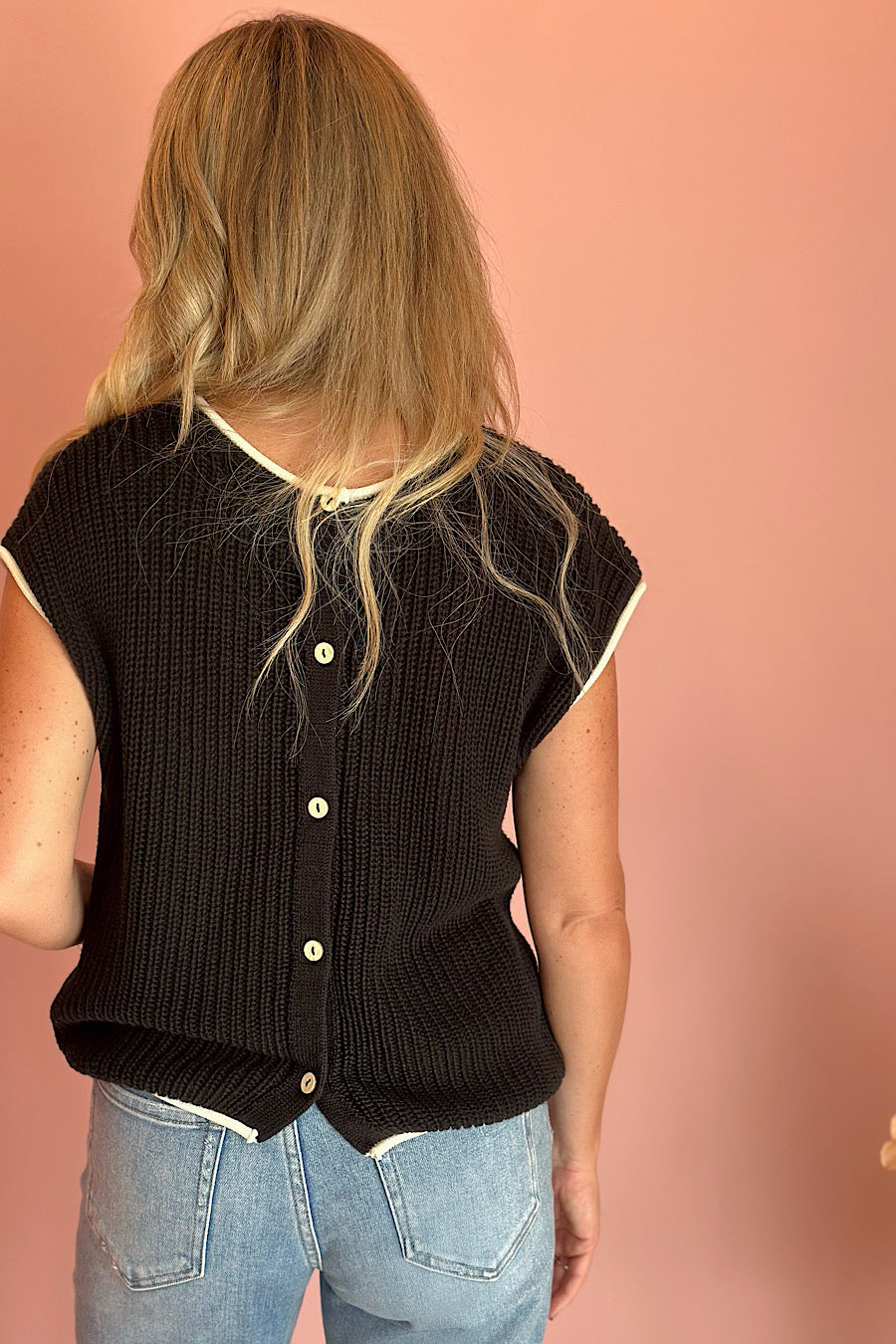 Serenade Buttoned 2-Way Trim Knit Black
