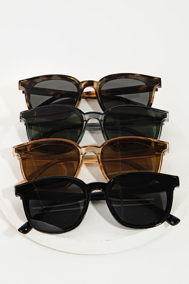 Round Sunglasses in Various Colors