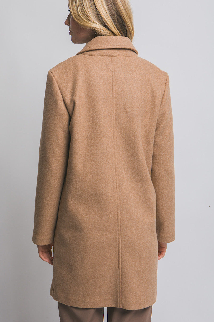 Boulder Single Buttoned Coat in Camel