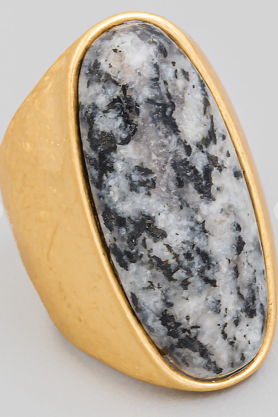 Oval Precious Stone Ring in 3 colors